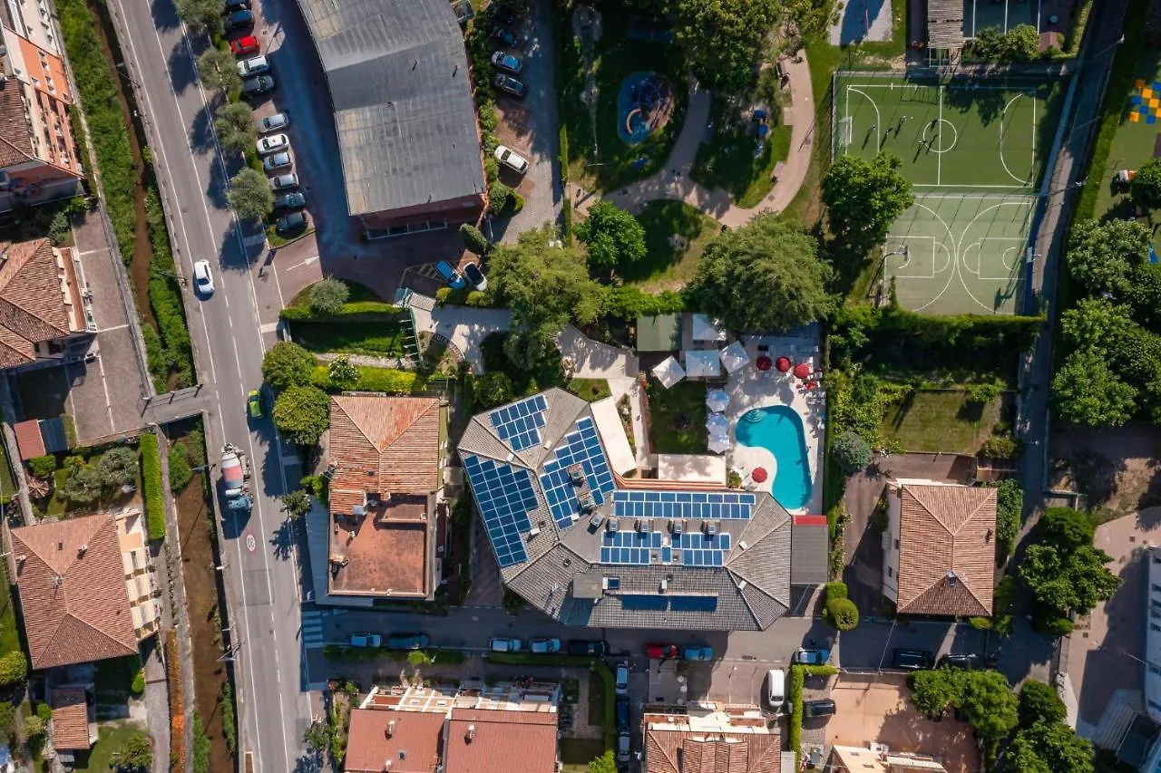 ***  Hotel Imperial ***S Garda  Italia